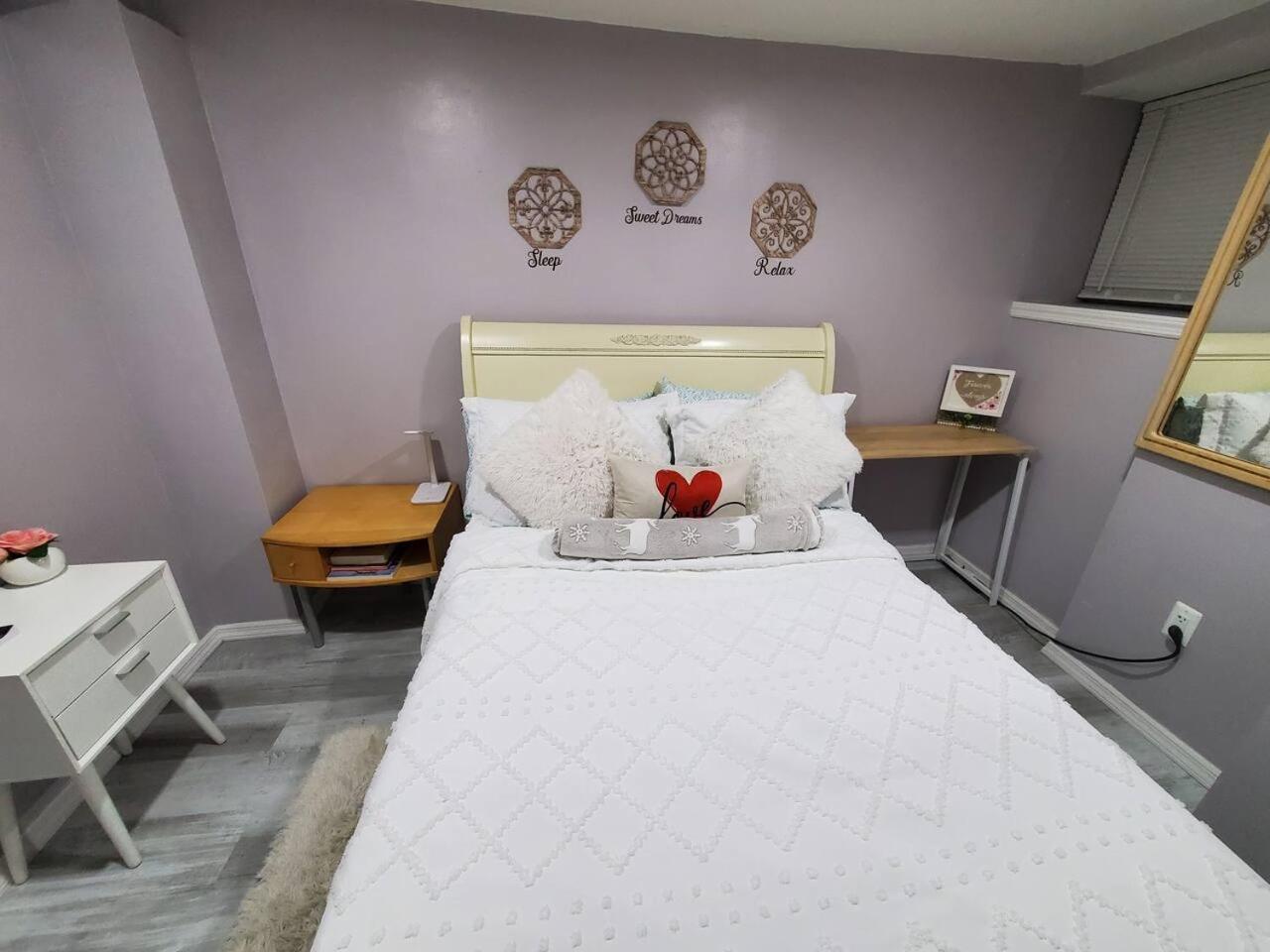 Lovely 2 Bedroom Apartment With 2 Entrance And Parking ニューヨーク エクステリア 写真
