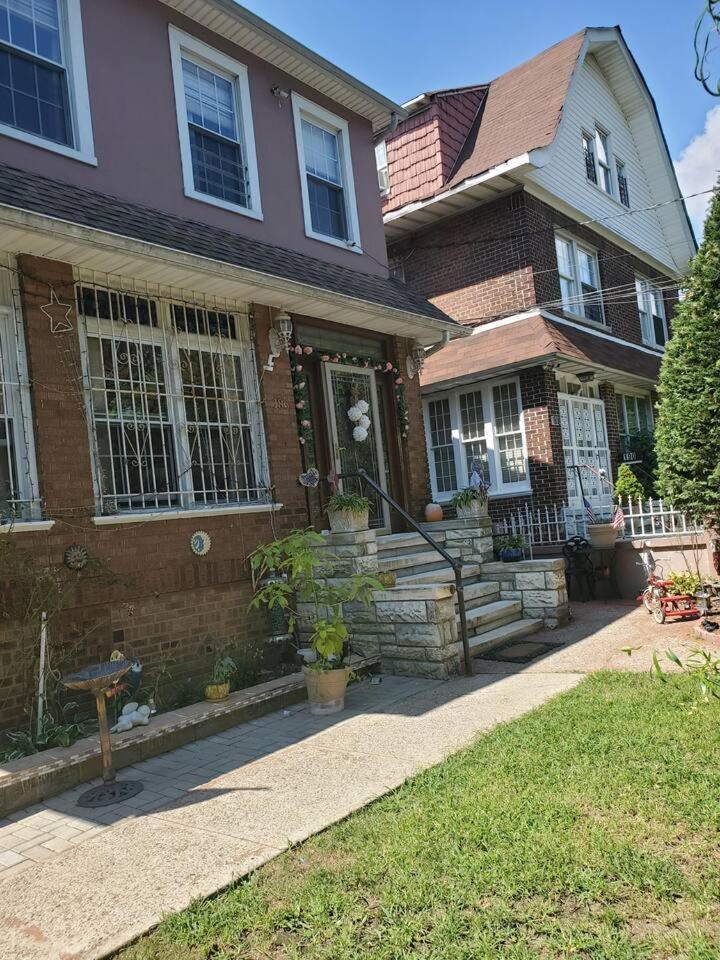 Lovely 2 Bedroom Apartment With 2 Entrance And Parking ニューヨーク エクステリア 写真